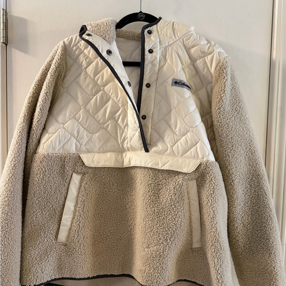 Columbia Cream and Tan Teddy Jacket